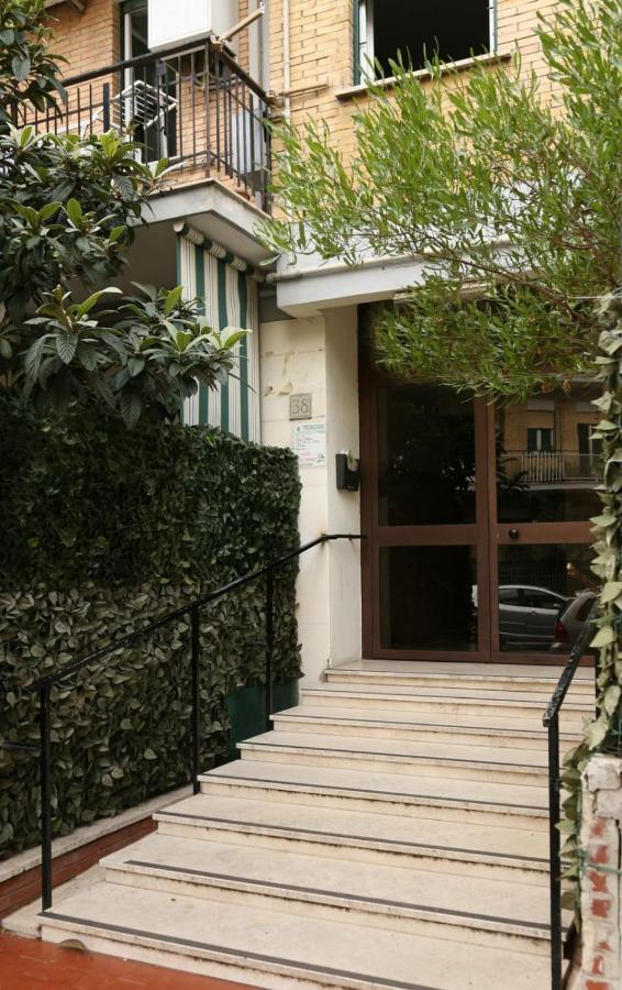 Superattico Apartment Lido di Ostia Bagian luar foto
